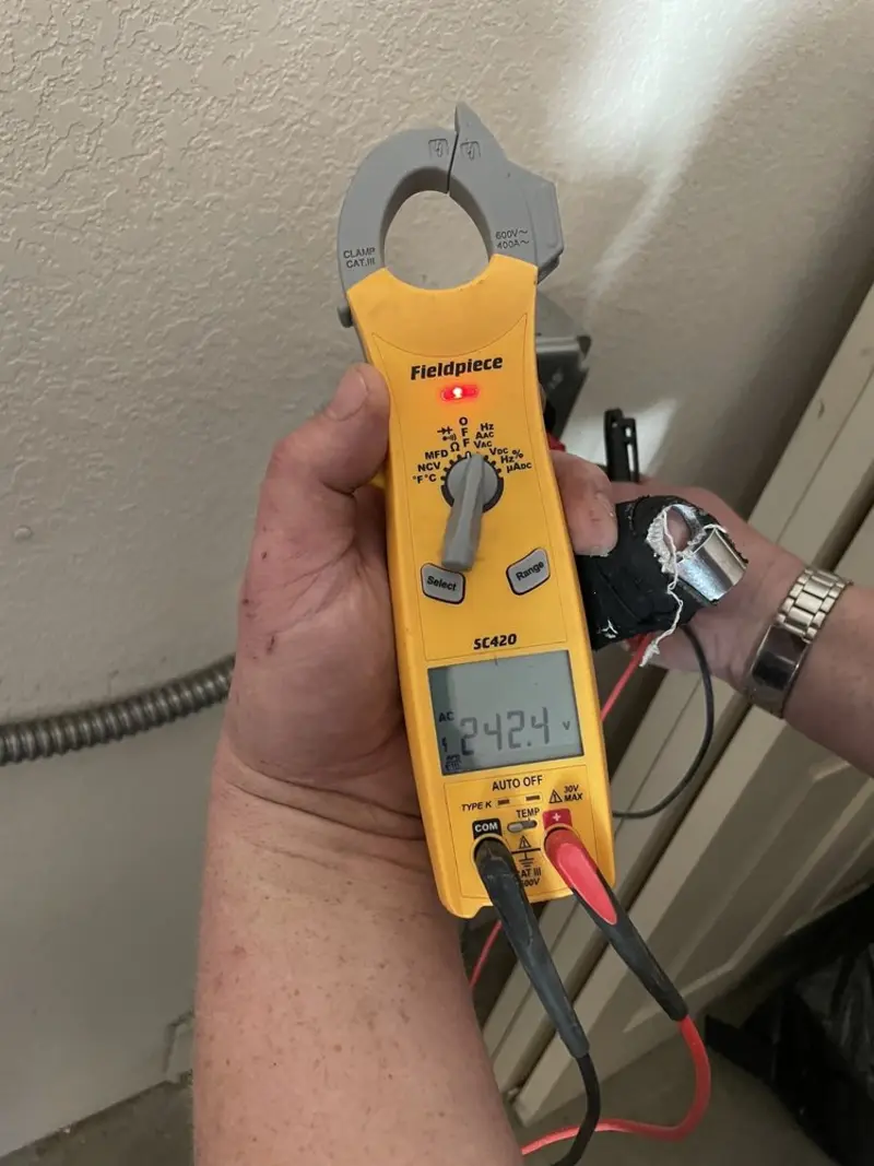 Voltage testing with clamp meter during Generator Installation in Seaside